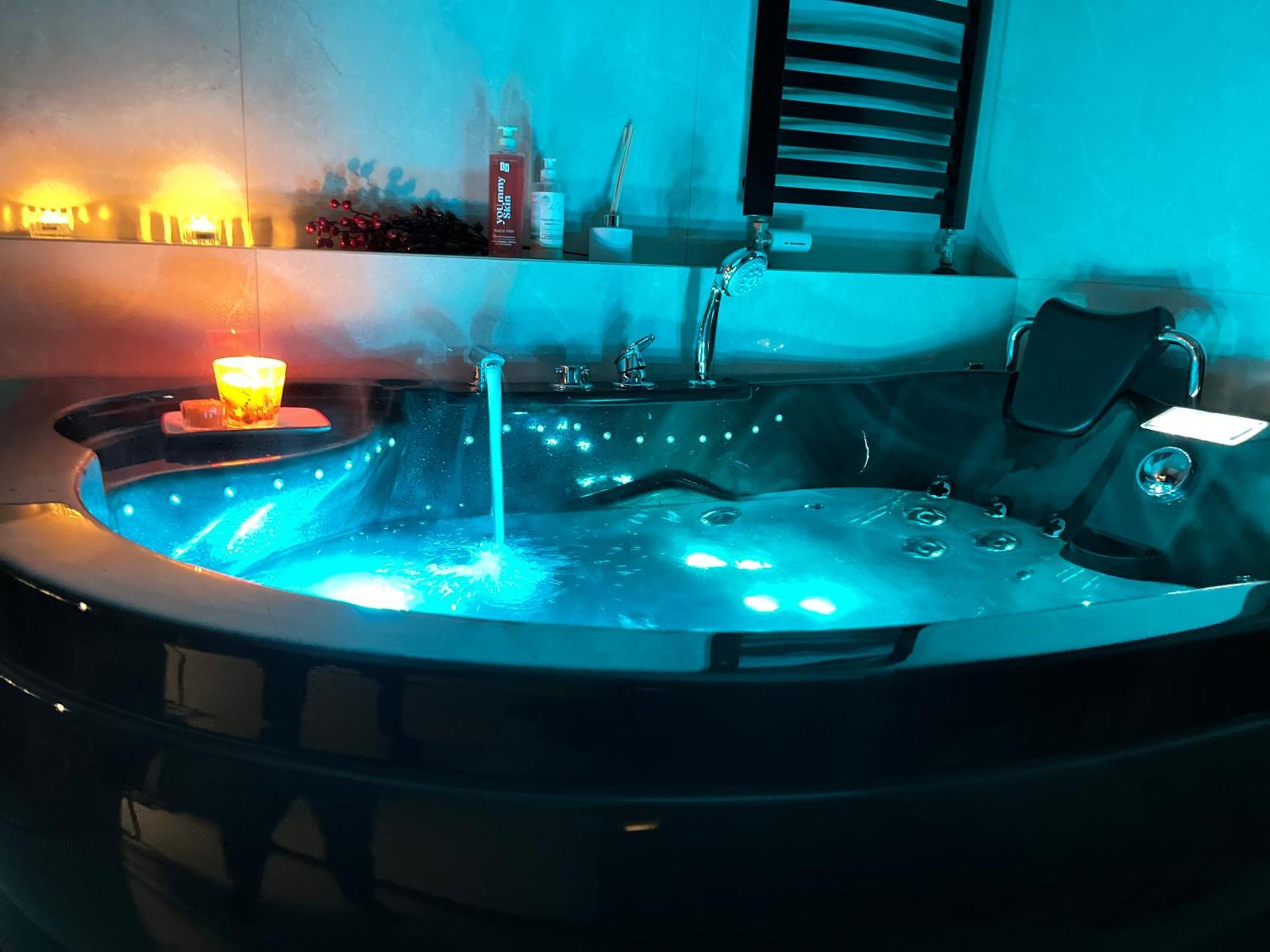 Jacuzzi Rakowicka Top Apartments Cracóvia Exterior foto
